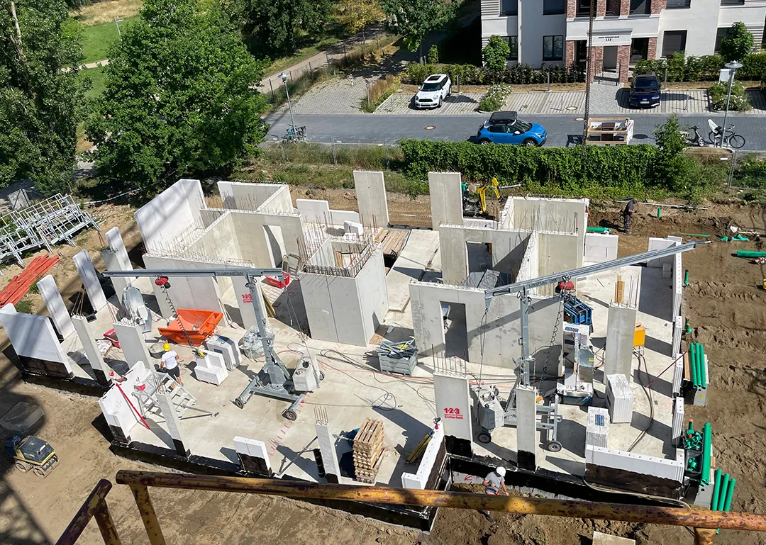 Aufbau der Erdgeschosswände Haus 6 und 7